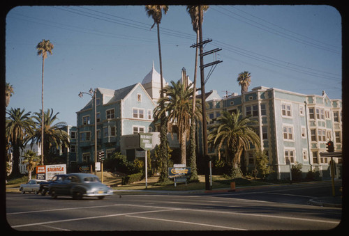 Hershey Arms Hotel on Wilshire Boulevard