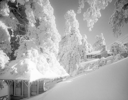 Cottage #10 and the Mount Wilson Hotel after a snowfall