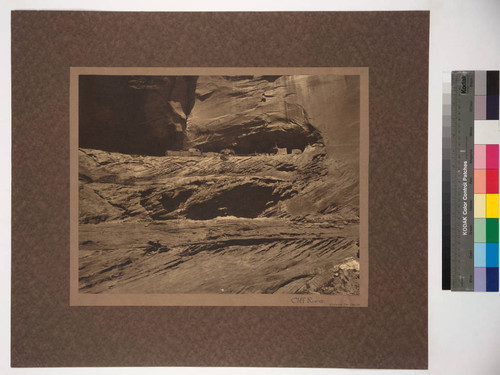 Cliff Ruins. Canyon de Chelly