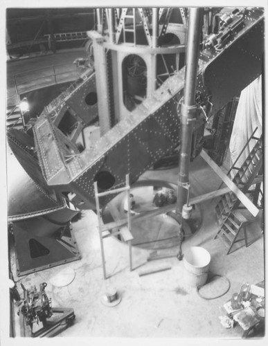 Cleaning the mirror of the Hooker 100-inch telescope at Mount Wilson Observatory