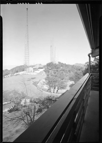 Television towers west of Skyline Park pavilion, Mount Wilson