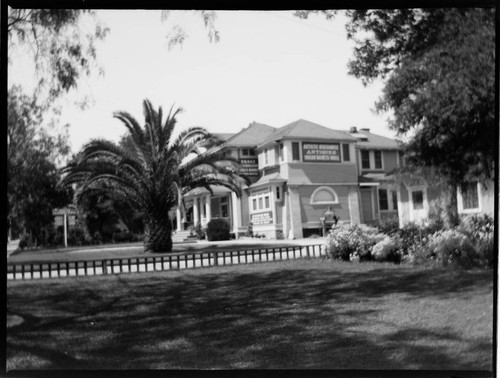 Grace Nicholson's store and home at 46 N. Los Robles Ave., Pasadena