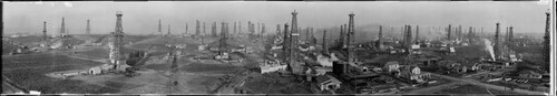 Signal Hill oil field, facing north and east. November 5, 1923