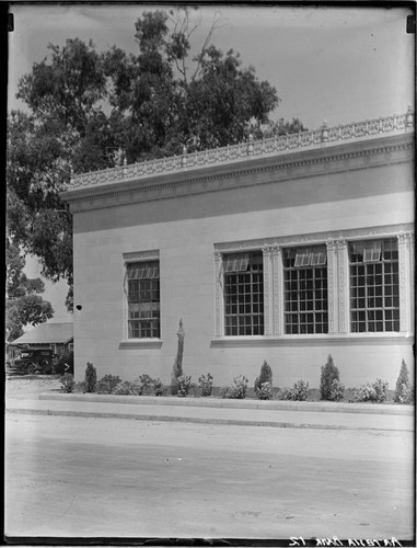 Side view of First National Bank, Artesia, California