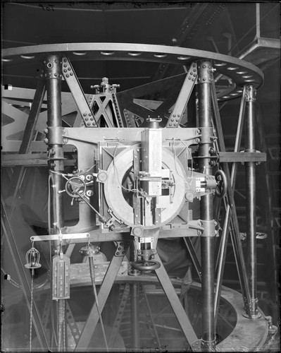 Wright's quartz spectroscope on the 100-inch telescope Newtonian cage, Mount Wilson Observatory