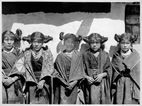 Hopi girls with hair whirls. Shonguapavi Maidens