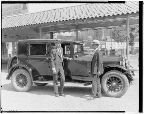 Mr. Wilson and a Hudson Auto at Mission Motor Service, Pasadena. 1925