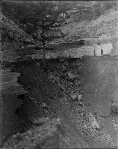 Washed out road on Mount Wilson, above the red box station