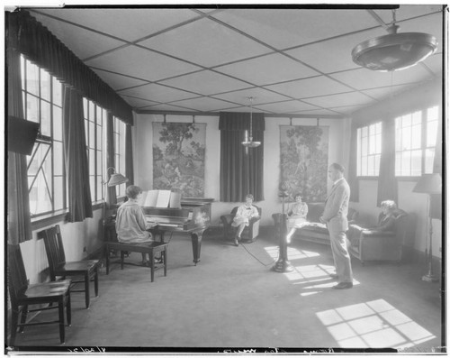 Radio room at Pasadena Star News, 525 East Colorado, Pasadena. 1926