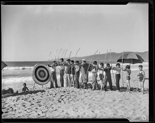 Children's archery class with Audrey Grubbs on Santa Monica beach