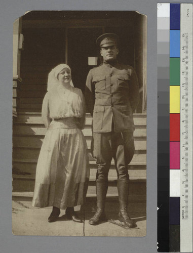 Edwin Powell Hubble and his sister Lucy during World War I, both in uniform