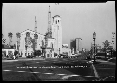 Wilshire Boulevard and Wilshire Christian Church, Los Angeles, Cal