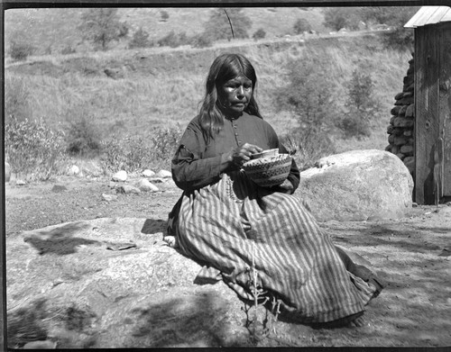 Yokuts basketmaker, Tule River Reservation, July 1906