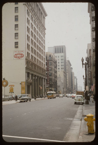 Intersection of 6th Street and Spring Street looking south. Grosse Building being wrecked