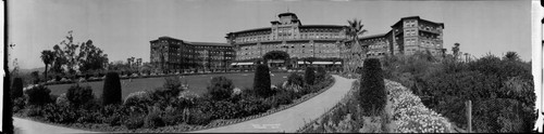 Huntington Hotel, Oak Knoll and Wentworth, Pasadena. 1926