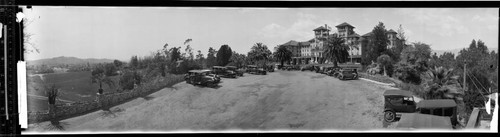 Raymond Hotel, South Fair Oaks and Columbia, Pasadena. approximately 1920s?