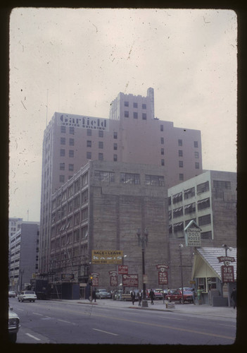 Jewelers Exchange Building coming down