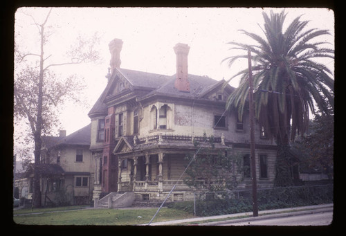 Old house on Pasadena Avenue, Highland Park