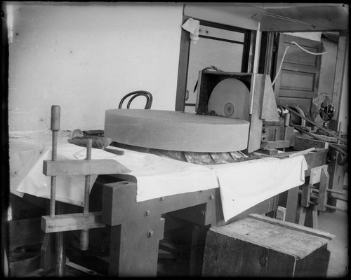 Glass grinding and polishing machine, Mount Wilson Observatory Optical Laboratory, Pasadena