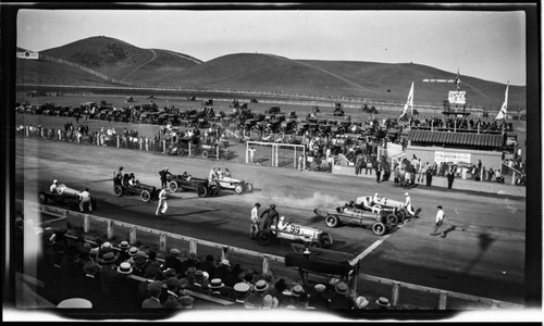 Auto racing at Ascot Speedway, City Terrace, Los Angeles