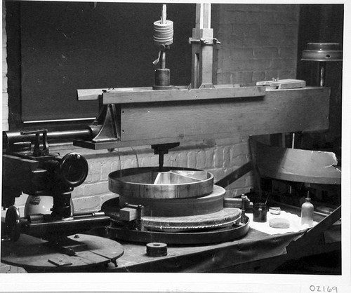 Polishing the cassegrain secondary mirror for the Palomar Observatory 60-inch telescope