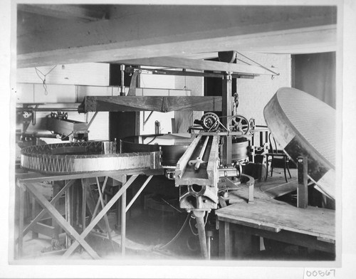 100-inch telescope mirror, on grinding machine