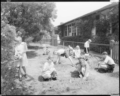 Garden project, Polytechnic Elementary School, 1030 East California, Pasadena. 1935