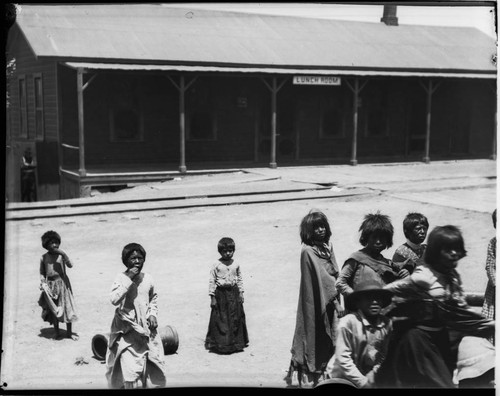 Hualapai children