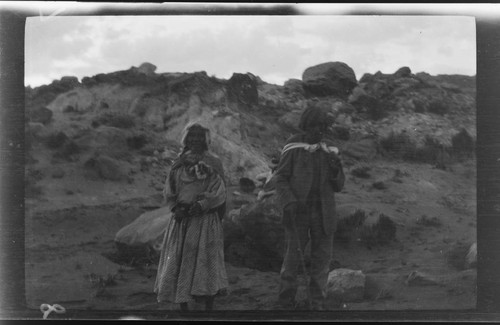 Pueblo man and woman, Second Mesa