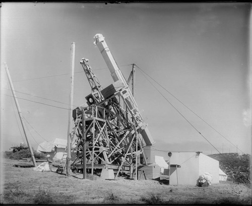 50-foot interferometer mount, with cameras, at the Point Loma eclipse site