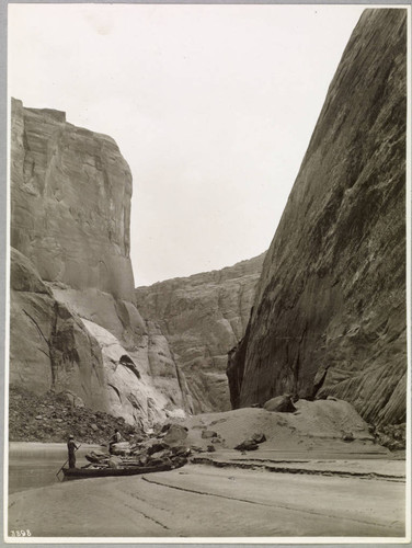 The Narrows in Lower Glen Canyon
