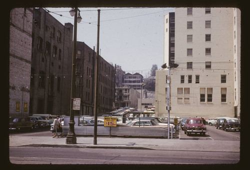 Broadway between 2nd and 3rd Streets