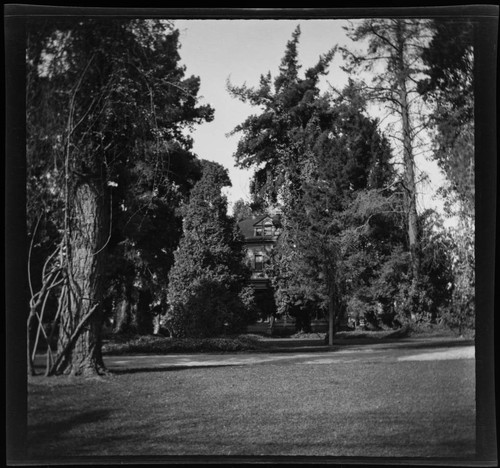 Piru Mansion, house and grounds