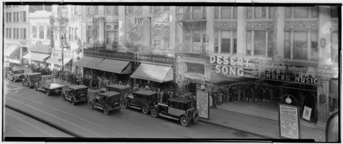 Crowd waiting to see Desert Song at Mason Theatre, 127 South Broadway, Los Angeles. 1928