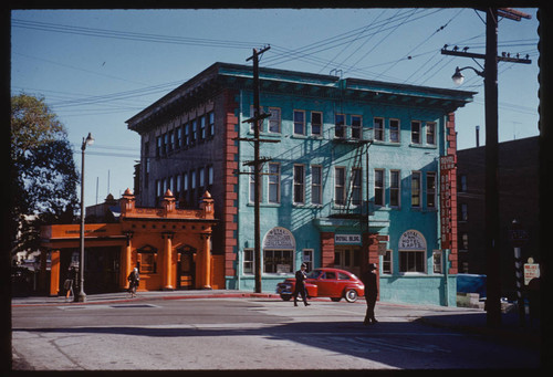 Top of Angels Flight and old Elks Building