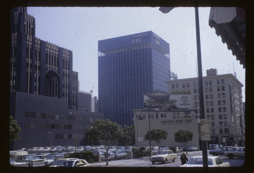 Richfield-Bank of America Block, showing old Richfield Building