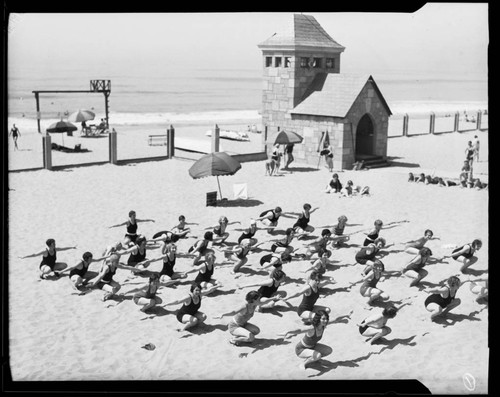 Exercise class on the beach at the Deauville Club in Santa Monica