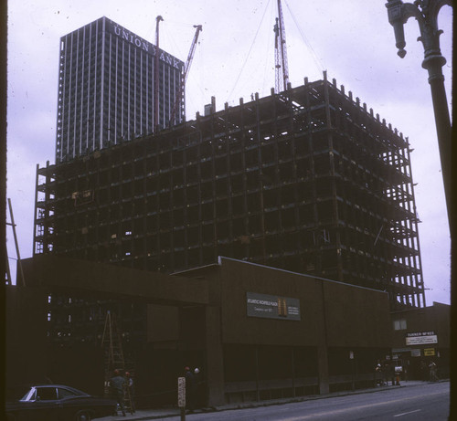 Richfield Plaza, 5th and Flower Streets