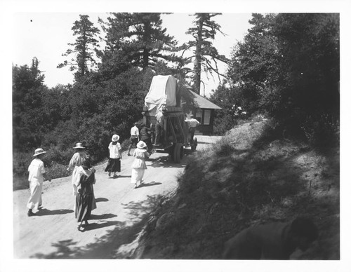 100-inch mirror apporaching Mount Wilson Observatory