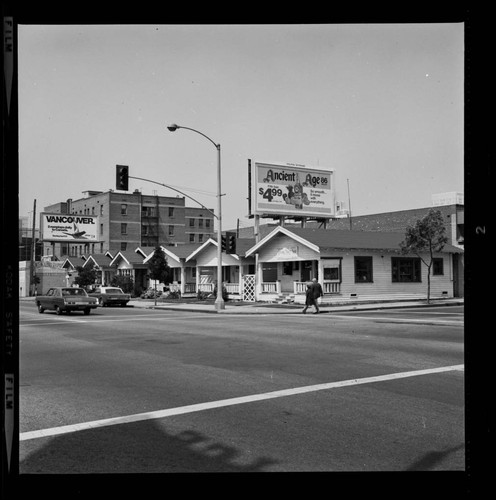 Houses on northwest corner of Broadway and Fifth Streets, Santa Monica