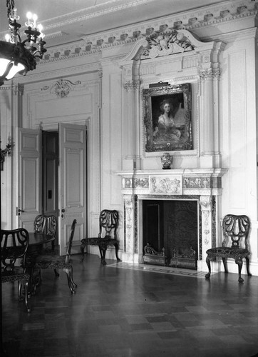 Dining room in the Huntington residence