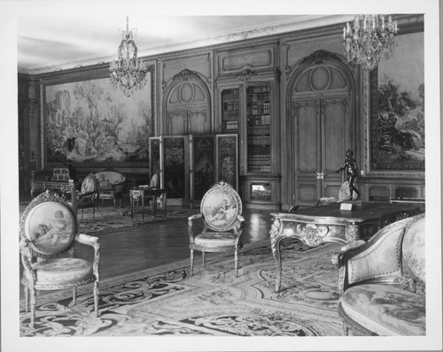 Library of the Huntington residence