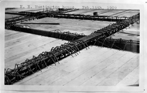 Huntington residence under construction, 1909