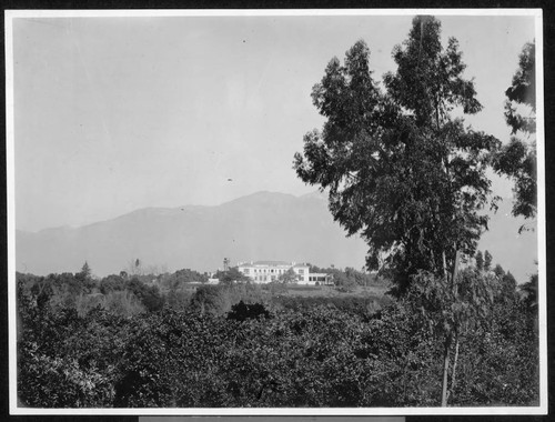 Huntington residence from Huntington Drive, circa 1911