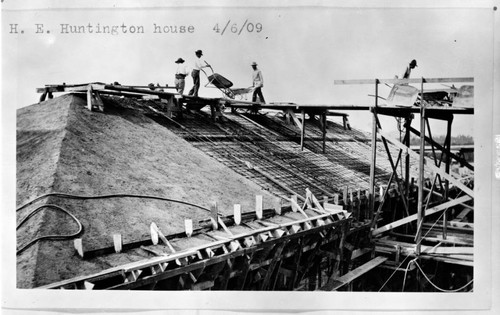 Huntington residence under construction