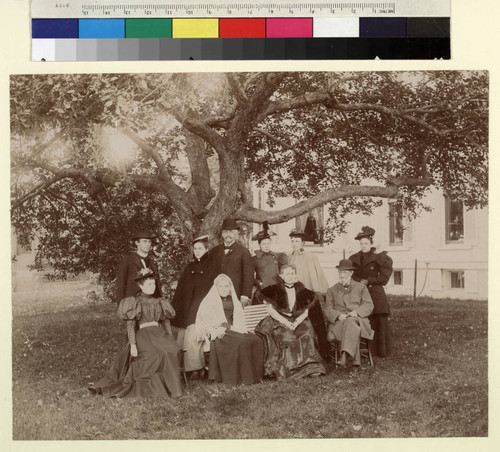 Group portrait of Henry E. Huntington and family in Oneonta, New York, circa 1900