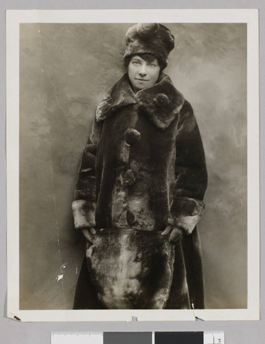Portrait of Charmian London in fur coat and hat