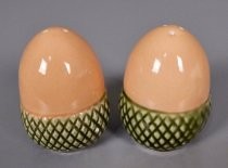 Acorns salt & pepper shakers