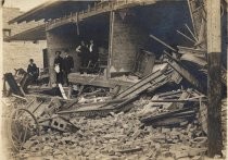 Building damaged after 1906 earthquake