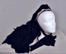 Mourning bonnet with train